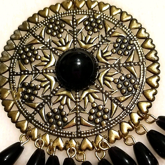 Woman's  fashion dangling  earringd - Picture 2 of 4